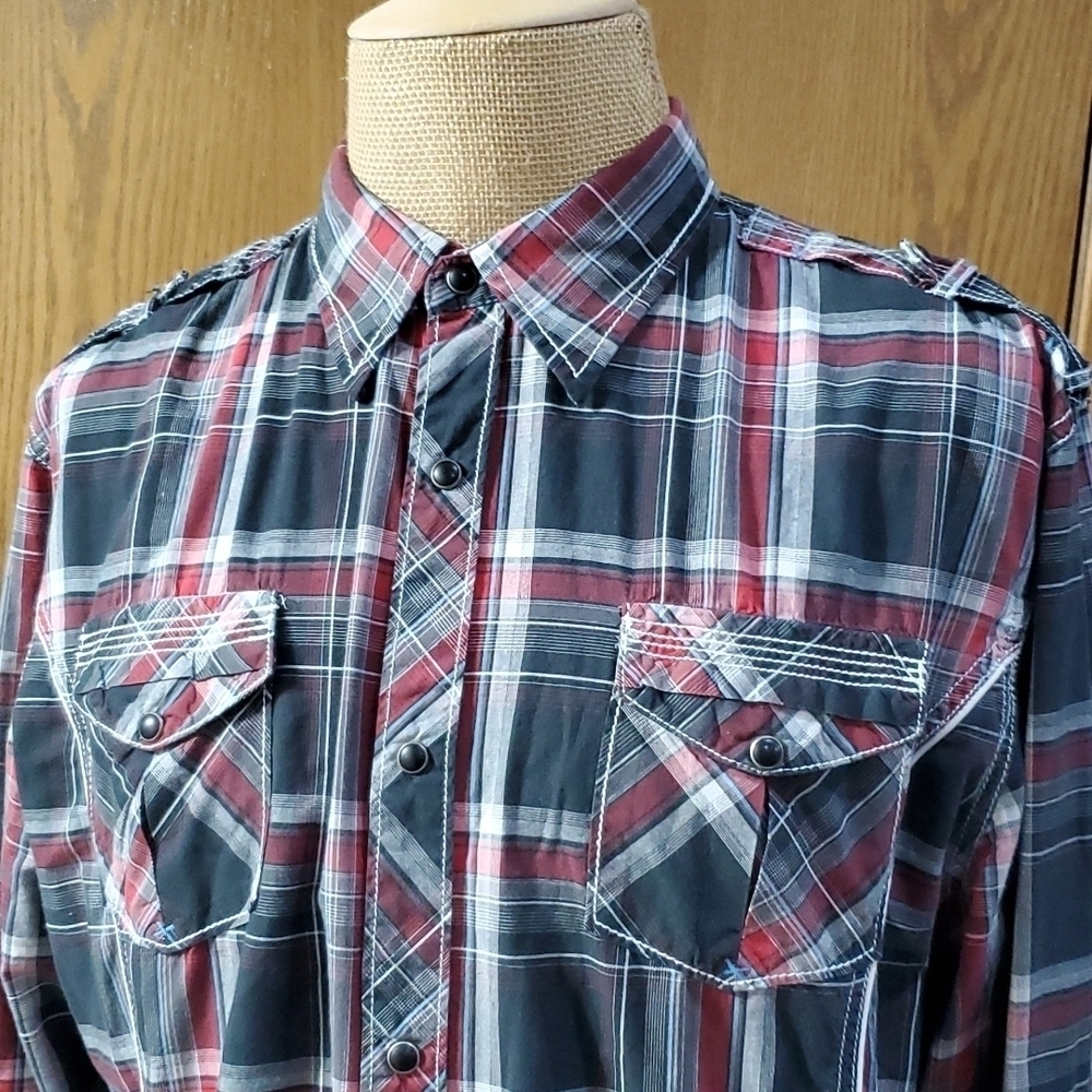 Bke athletic fit red black plaid pearl snap western style shirt